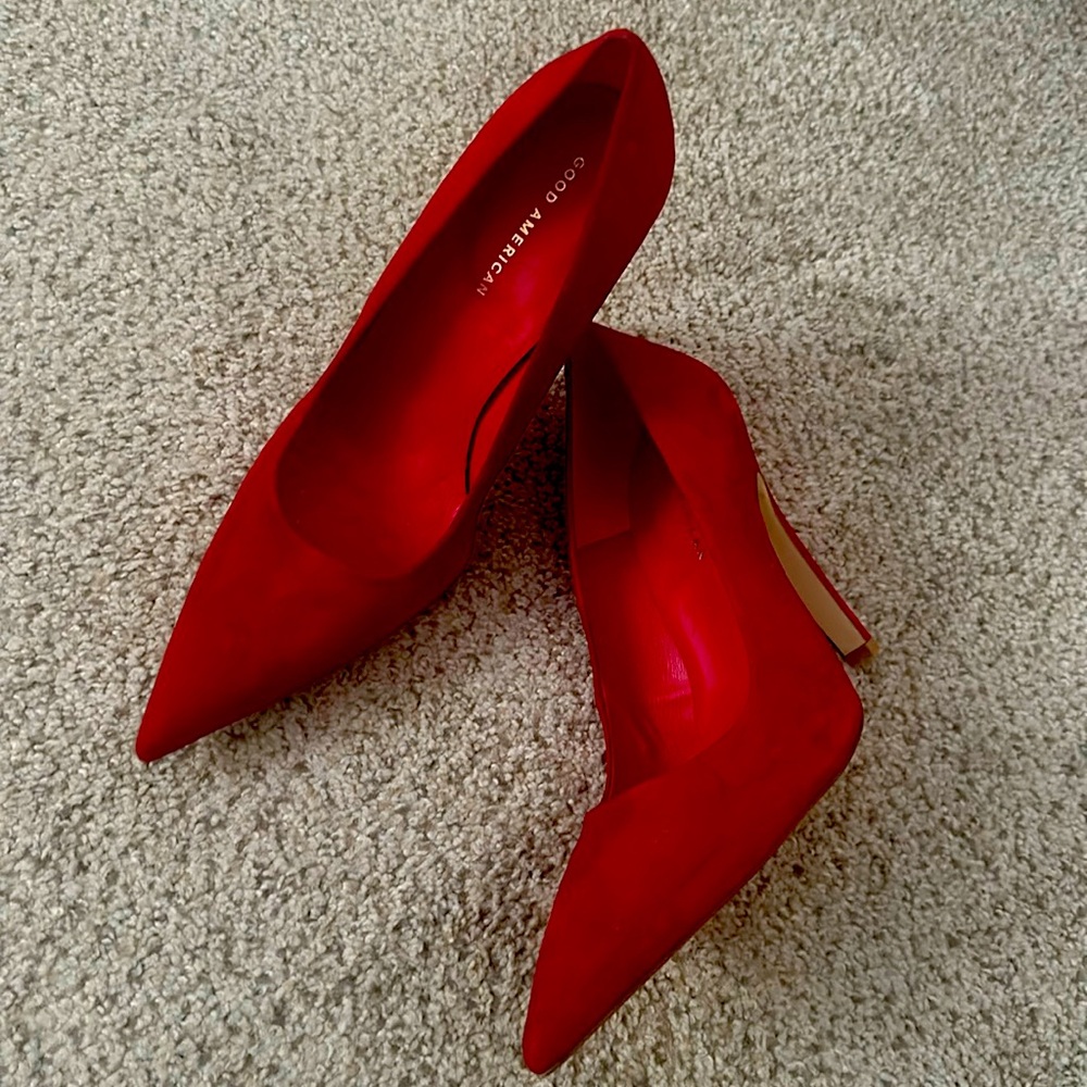 Classic red pump (Good American)